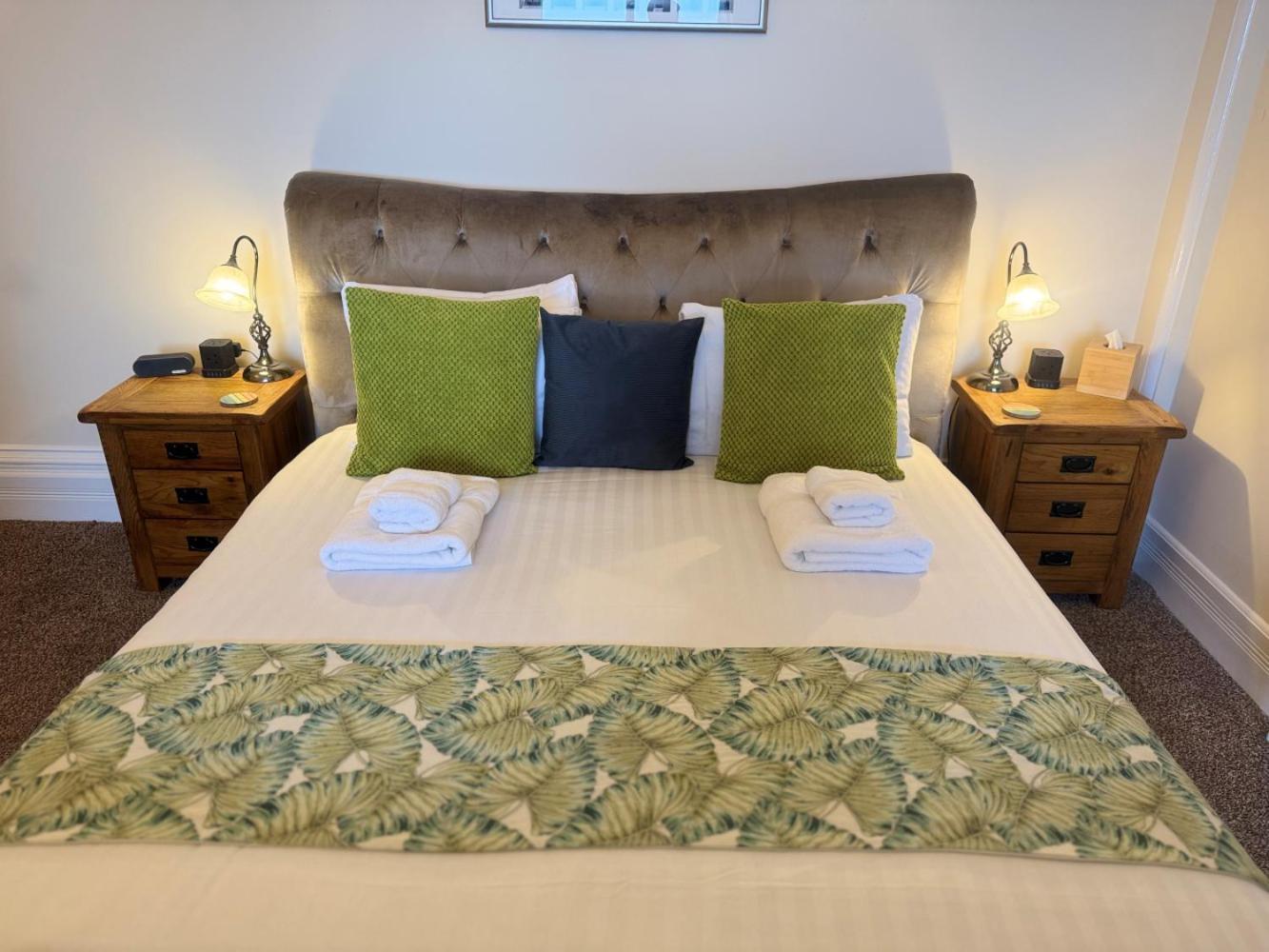 The Red Lion Hotel Cromer Exteriér fotografie A bed runner